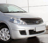 Nissan Tiida 2004-2011 гг. Дефлектор капота (SIM) фото 1