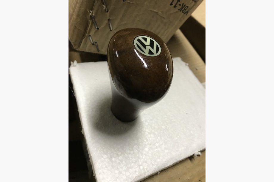 Volkswagen Vento 1992-1998 гг. Ручка КПП под дерево Image