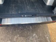Renault Trafic 2015- гг. Накладка на задний бампер OmsaLine Нержавейка фото 3