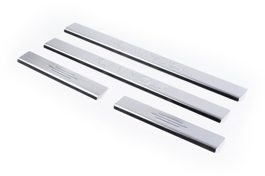 Daewoo Lanos 1998-2017 гг. Накладки на пороги нержавейка Carmos V2 (4 шт) Image