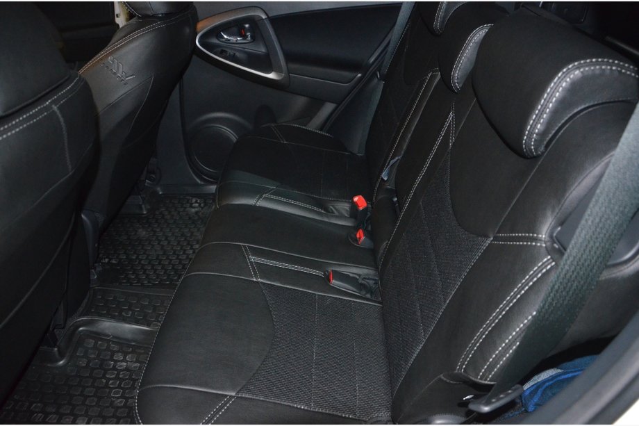 Toyota Rav 4 2006-2013 гг. Авточехлы SoyuzAuto Dynamic Image