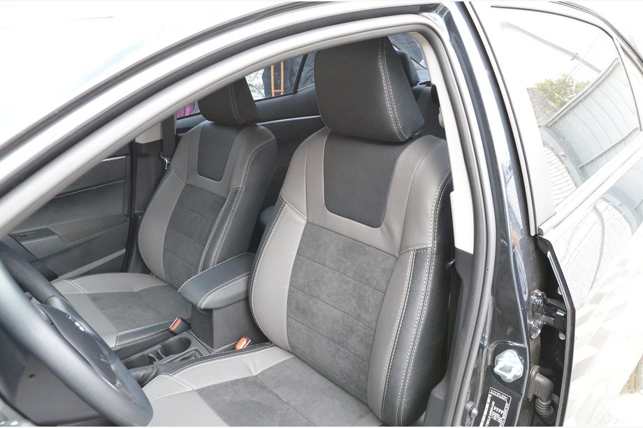 Toyota Corolla 2013-2019 гг. Авточехлы Elite (Эко-кожа с вставками Alcantara) Image