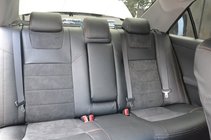 Toyota Camry 2011–2017 гг. Авточехлы (Эко-кожа и заменитель алькантары, Elite) фото 2