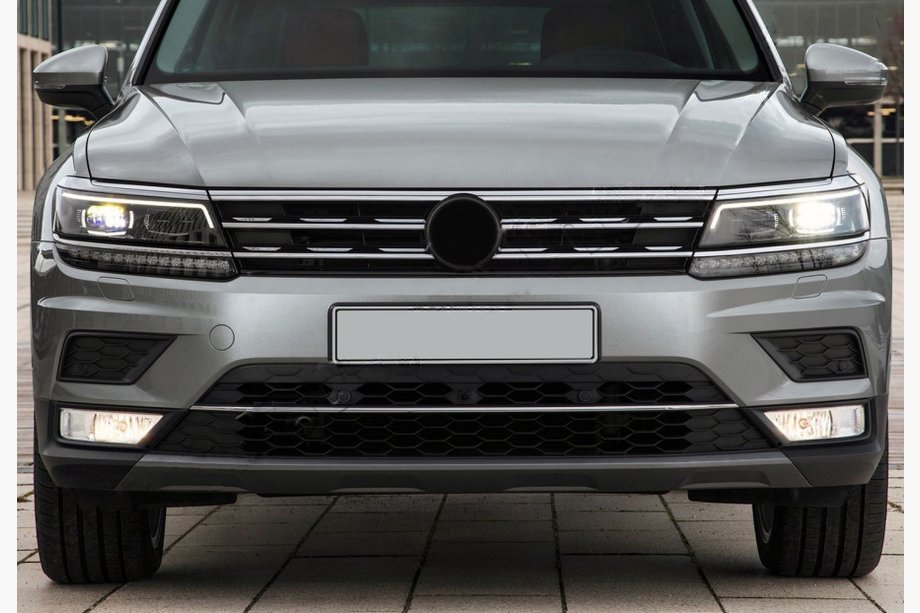 Volkswagen Tiguan 2016-2023 гг. Накладка на передний бампер 2016-2020 (нерж сталь) Image