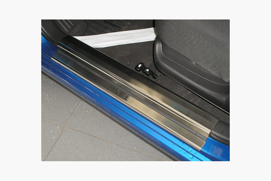 Chevrolet Aveo T200 2002-2008 гг. Накладки на пороги из нержавейки Nataniko Image