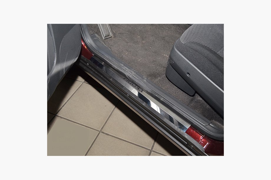 Lada Priora 2007-2018 гг. Накладки на пороги Natanika Premium (4 шт, нержавейка) Image