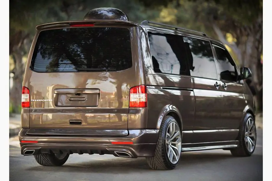 Volkswagen T5 Multivan 2003–2010 гг. Накладка на задний бампер Sport 2 (грунтованная под покраску) Image