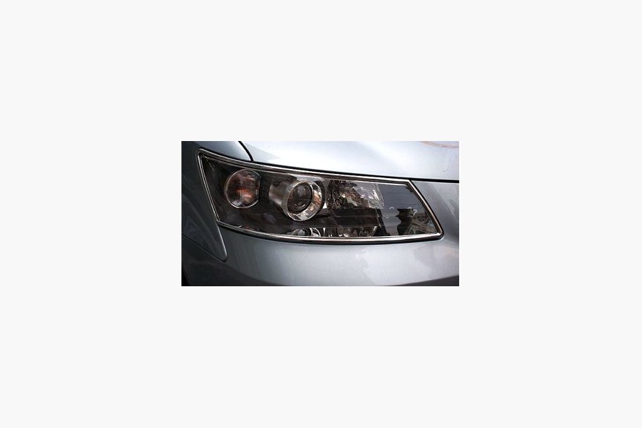 Hyundai Sonata NF 2004-2009 гг. Накладки на фары 2005-2008 (2 шт., пластик) Image