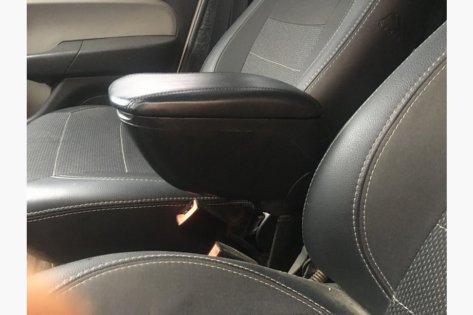 Fiat Doblo I 2001-2005 гг. Подлокотник (в направляющую сиденья) Image