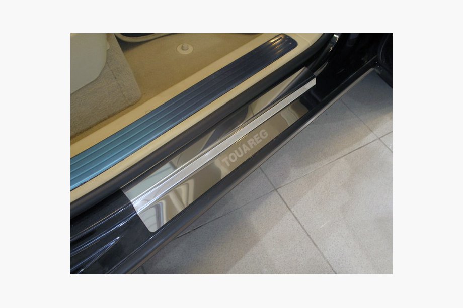 Volkswagen Touareg 2002-2010 гг. Накладки на пороги Nataniko (4 шт, нержавейка) Image