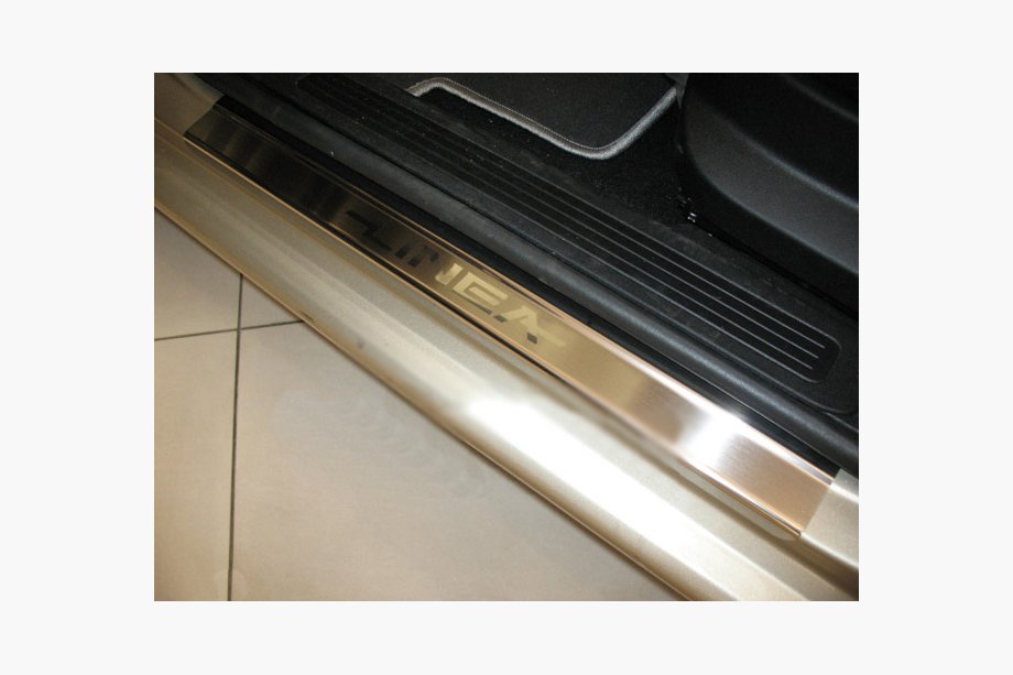 Fiat Linea 2006-2018 гг. Накладки на пороги Natanika Premium (2 шт, Нержавейка) Image