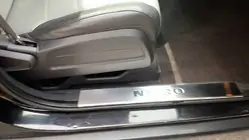 Dodge Nitro 2006-2011 гг. Накладки на пороги Carmos на верхнюю часть (нержавейка) фото 3