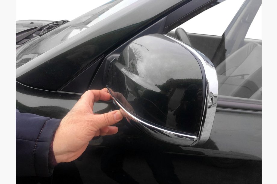 Hyundai Tucson JM 2004- гг. РАСПРОДАЖА !!! Накладки на Зеркала ↗ Верхняя Часть (Пластик) Image