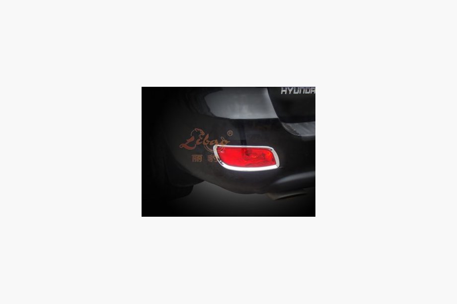 Hyundai Santa Fe 2 2006-2012 гг. Хромированные накладки на задние противотуманные фары (2 шт., пластик) Фото 1
