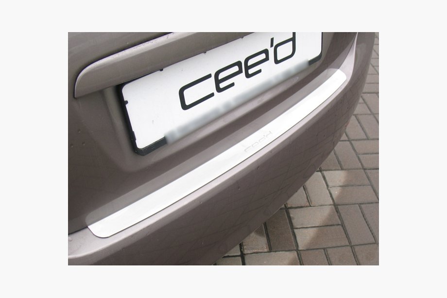 Kia Ceed 2007-2012 гг. Накладка на задний бампер Nataniko (HB, нержавейка) Image