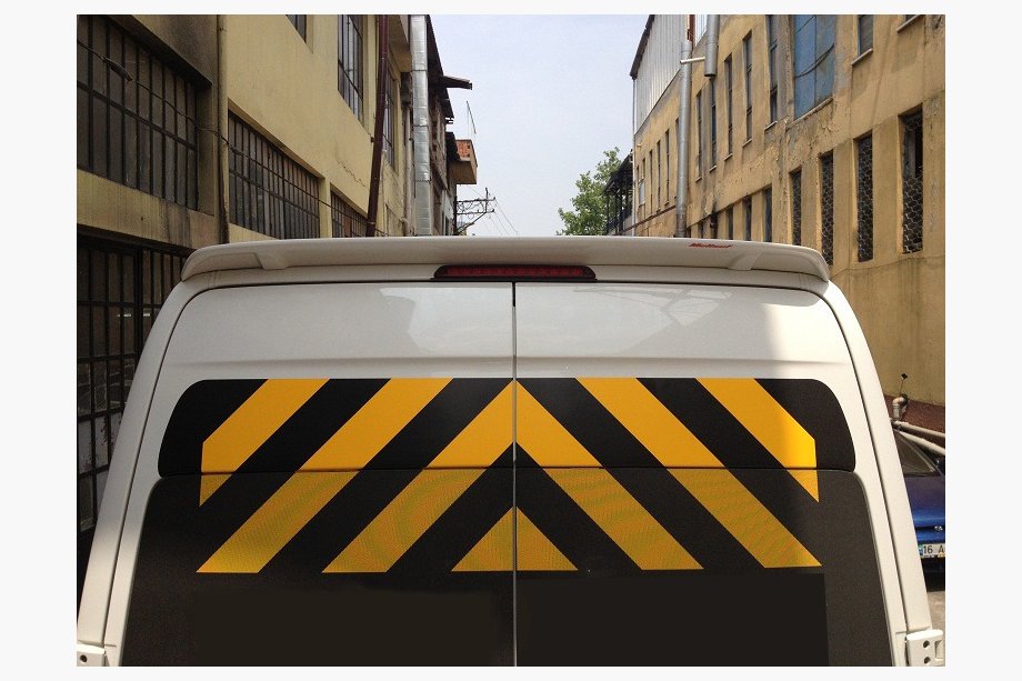 Задний спойлер Anatomico (грунтованный под покраску) Image