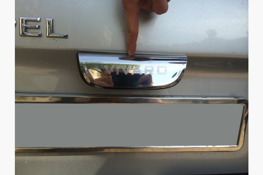 Nissan Primastar 2002-2014 гг. Хромированная накладка над номером (распашные двери, нержавейка) Image