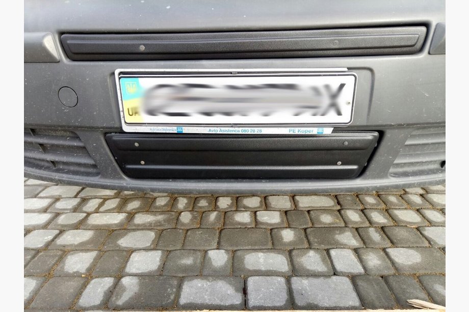 Opel Vivaro 2001–2015 гг. Средняя зимняя накладка (над номером) Матовый, 2001-2007 Фото 2
