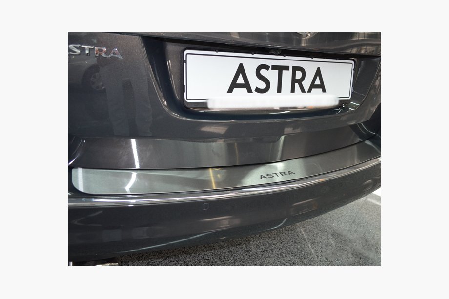 Opel Astra J 2009-2015 гг. Накладка на задний бампер Natanika (нержавейка) Image