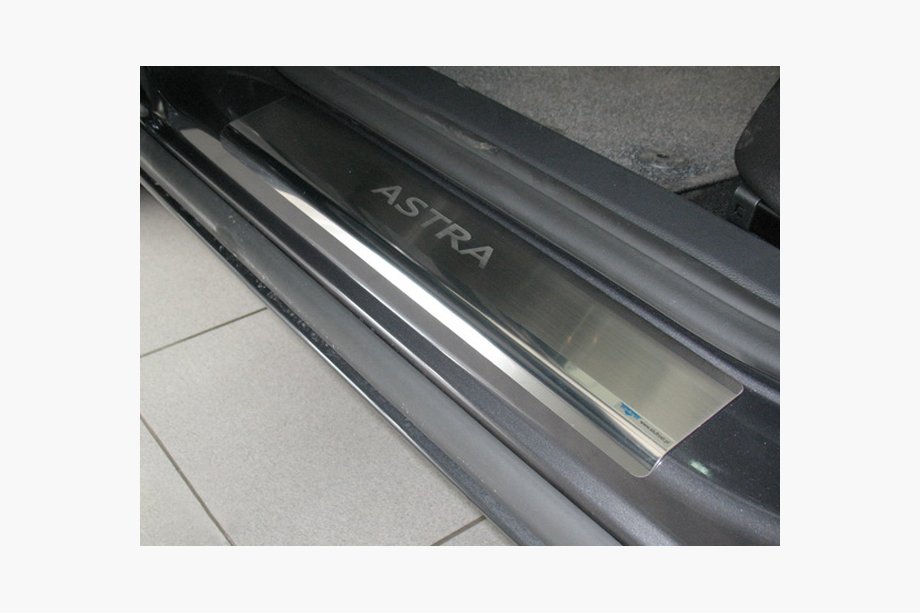 Opel Astra K 2016-2021 гг. Накладки на пороги Nataniko (4 шт., нержавейка) Image