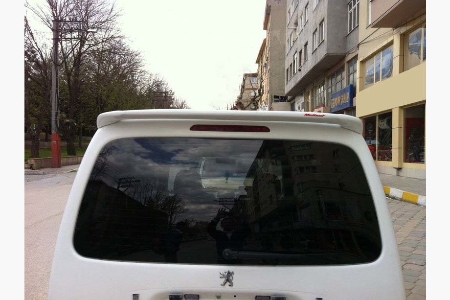 Peugeot Partner 1996-2008 гг. Спойлер Anatomic (под покраску) Image