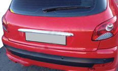 Peugeot 206 1998-2024 гг. Хромированная накладка над номером (2004↗, ABS) фото 2