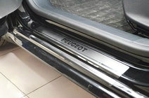 Peugeot 208 2012-2019 гг. Накладки на Пороги Nataniko (8 шт., Нержавейка) фото 1