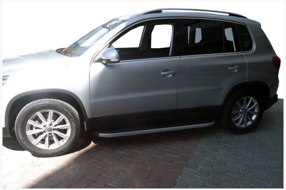 Volkswagen Tiguan Боковые пороги BlackLine Image