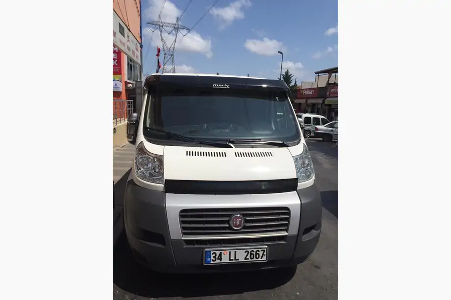 Fiat Ducato 2006-2025 гг. Козырек на лобовое стекло (черный глянец, 5мм) Фото 4