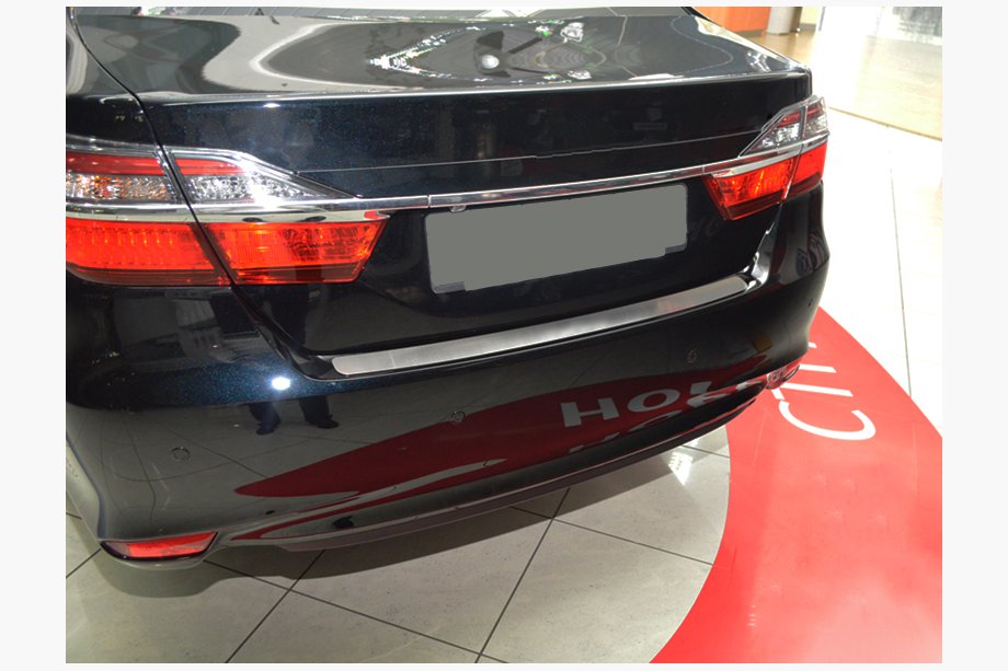 Toyota Camry 2011–2017 гг. Накладка на задний бампер Nataniko (нержавейка) Image
