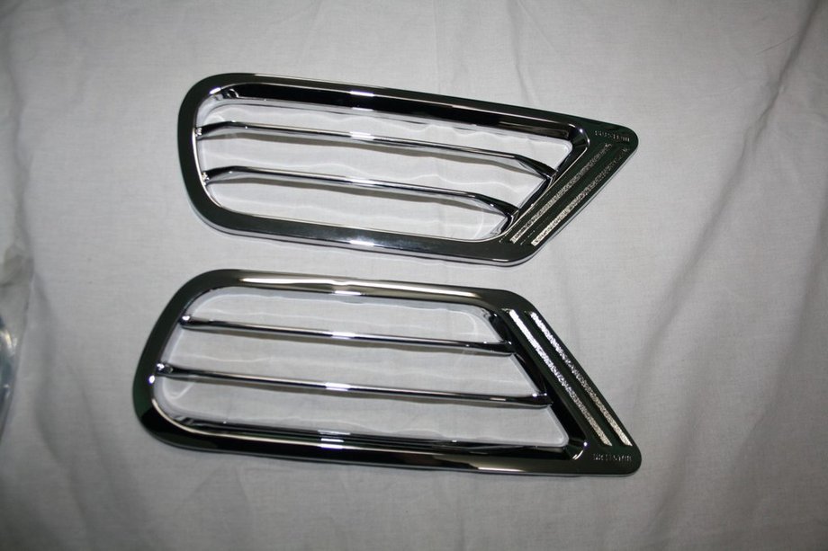 Lexus LX470 1998-2007 гг. Накладки на задние воздуховоды (2 шт., пластик) Image