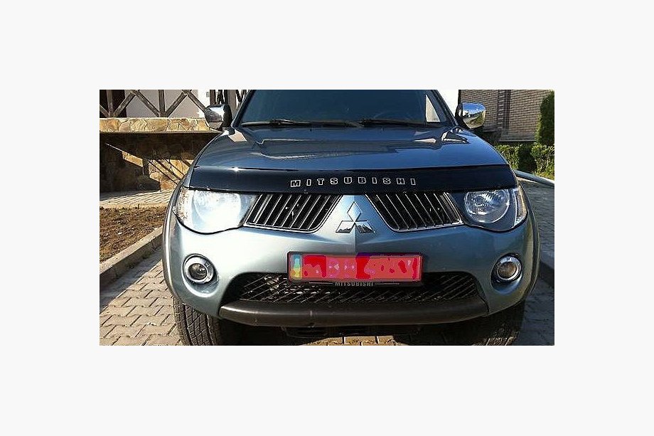 Mitsubishi L200 2006-2015 гг. Дефлектор капота (VIP) Image