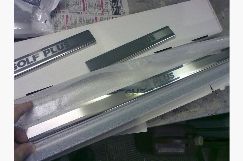 Volkswagen Golf Plus 2004-2014 гг. Накладки на Пороги Nataniko (4 шт., Нержавейка) Image