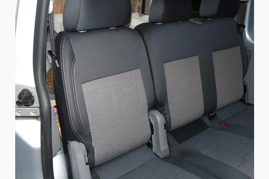 Volkswagen Caddy 2004-2010 гг. Авточехлы (Эко-кожа↗Ткань, Premium) Image