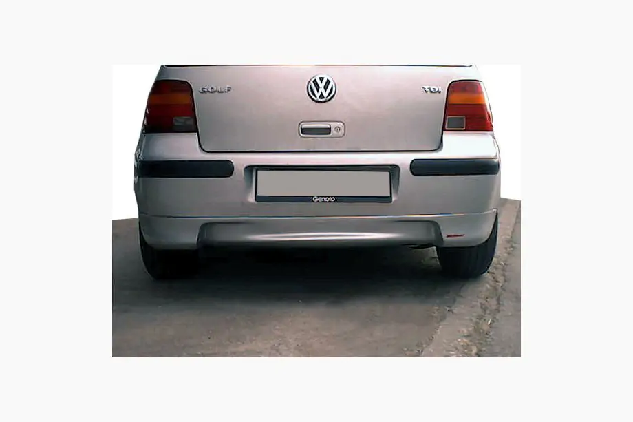 Volkswagen Golf 4 1997-2006 гг. Задняя нижняя накладка (грунт под покраску) Фото 2