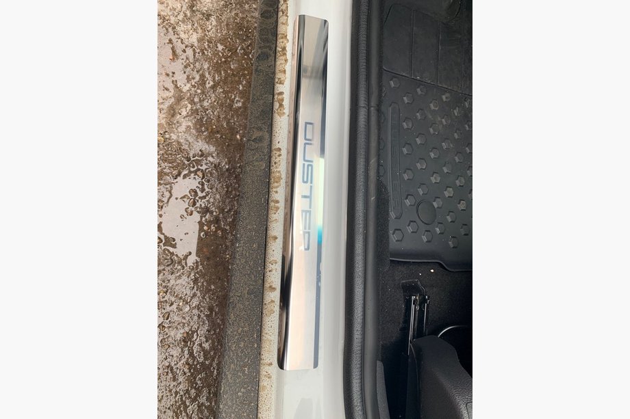 Dacia Duster 2008-2018 гг. Накладки на пороги Natanika Premium (4 шт, нержавейка) Image