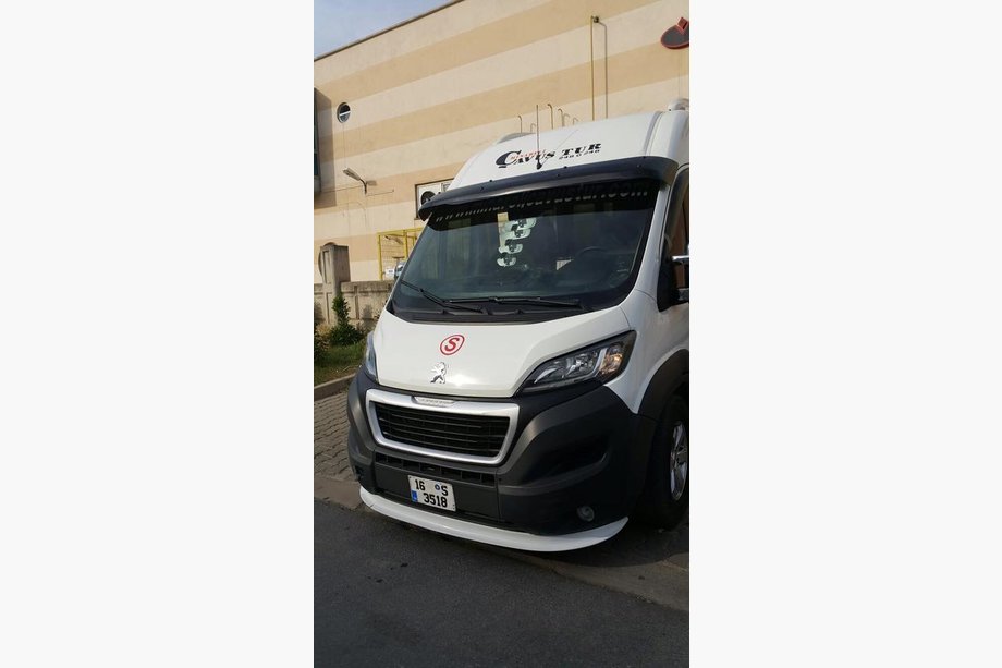 Peugeot Boxer 2006-2025 гг. Козырек на лобовое стекло (черный глянец, 5мм) Фото 6