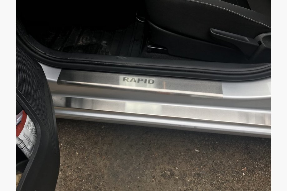 Skoda Rapid 2012-2019 гг. Накладки на пороги Nataniko (8 шт, нержавейка) Image