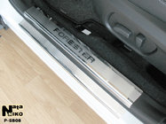 Subaru Forester 2013-2018 гг. Накладки на пороги Natanika Premium нержавейка (8 шт) фото 1