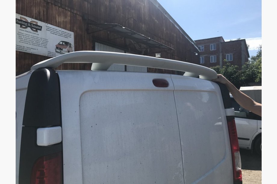 Спойлер Isikli (под покраску) Image Спойлер Isikli (под покраску) Image