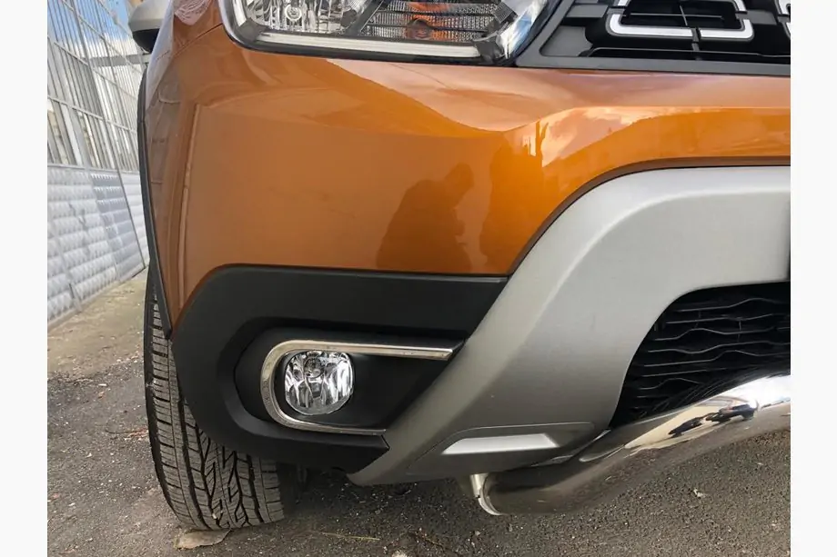 Renault Duster 2018-2024 гг. Накладки на противотуманные фары (2 шт., нержавейка) Фото 1