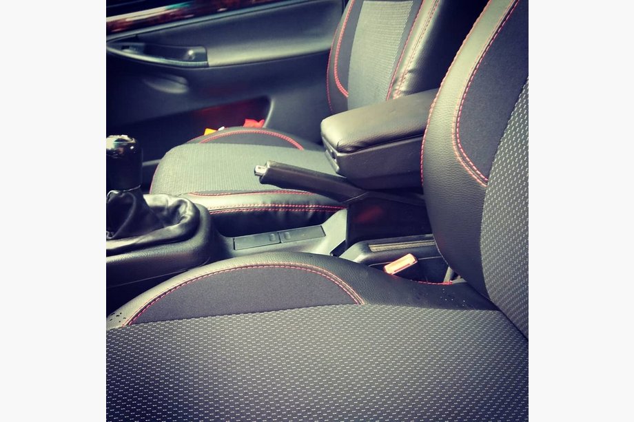 Audi A4 B5 1994-2001 гг. Авточехлы (Экокожа↗Ткань, Premium) Image