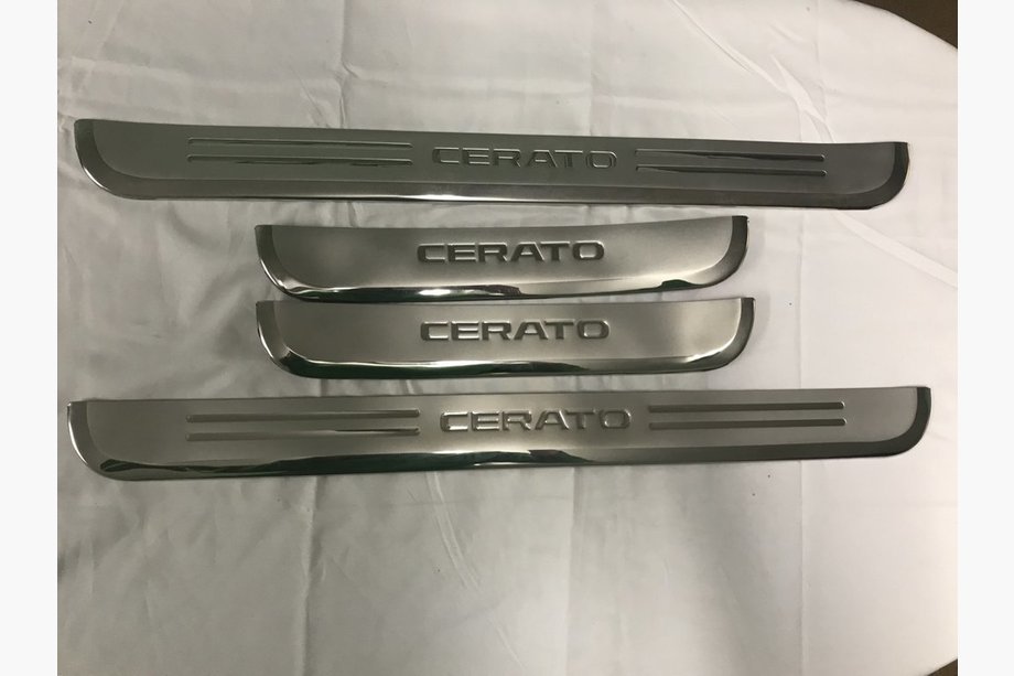 Kia Cerato 1 2004-2009 гг. Накладки на пороги LIbao (4 шт) Image