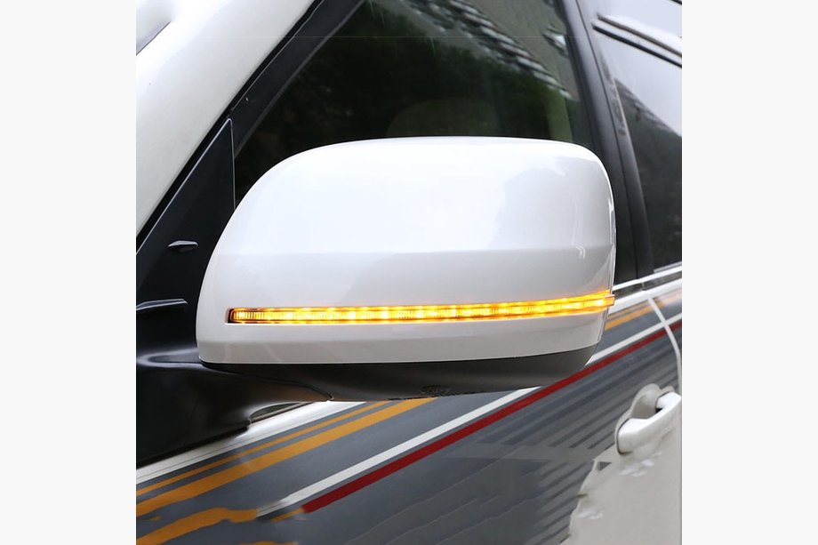 Toyota LC200 Крышки зеркал (с LED повторителем, стиль 2020) черный цвет Image
