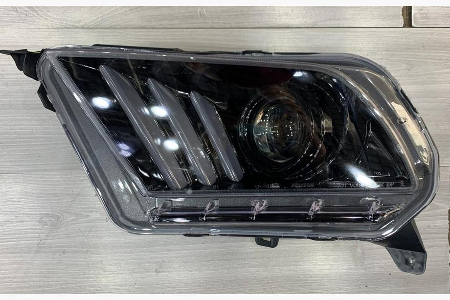 Ford Mustang 2015-2023 гг. Комплект Передних Фар (2 шт, 2010-2015) Image
