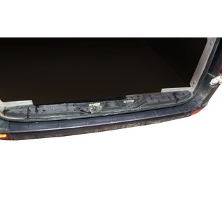 Накладка на задний бампер EuroCap (ABS, карбон-стиль) Volkswagen Crafter 2006-2016 гг. фото 1