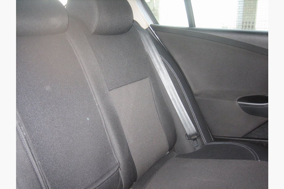 Volkswagen Passat B6 2006-2012 гг. Авточехлы (Эко-кожа↗Ткань, Premium) Фото 2