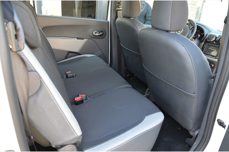 Renault Lodgy 2013-2022 гг. Авточехлы (Эко-кожа↗Ткань, Premium) Image