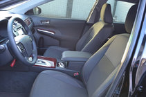 Toyota Camry 2011–2017 гг. Авточехлы (Эко-кожа↗Ткань, Premium) фото 2