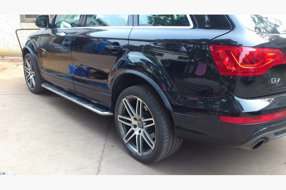 Audi Q7 2005-2015 гг. Боковые Подножки OEM (2 шт., Алюминий) Фото 2